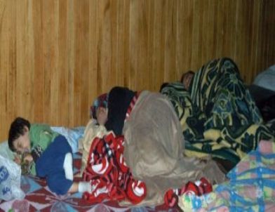 Simav Halkı Geceyi Sokakta Geçiriyor