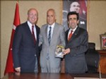 TAHA AKSOY - Eski Şampiyondan Vali Güzeloğlu’na Ziyaret