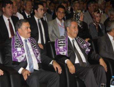 Başbakan Yardımcısı Arınç ve Bakan Eroğlu, Partilerinin İl Kongresine Katıldı