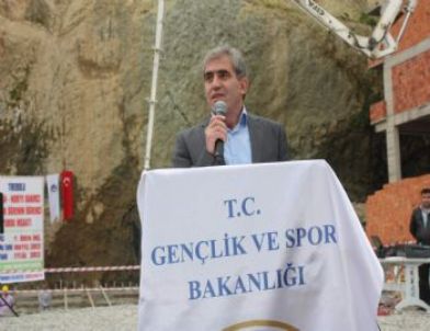 Hayırsever İşadamı Tarafından Yaptırılan Yurt Binasının Temeli Atıldı