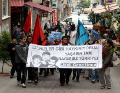 Samsun'da Deniz Gezmiş ve Arkadaşları Anıldı