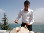 Tatvan’da ‘Tuzda Tavuk’ Yemeğine İlgi