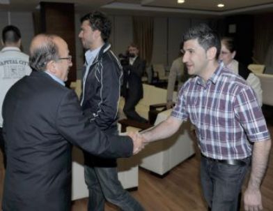 Başkan Gümrükçüoğlu, Genç Akademisyenleri Ağırladı