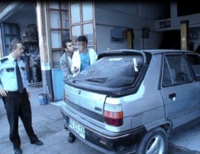 Polis İle Ehliyetsiz Sürücü Arasında Film Gibi Kovalamaca