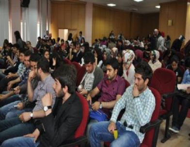 Üniversite Öğrencilerine 'Toplam Kalite' Anlatıldı