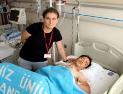 1,5 Yaşındaki Berk'e Babasından Böbrek