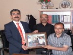 AYHAN YAZGAN - Alaca Kaymakamı Yazgan ve Başkan Eyvaz'dan Engelliler Derneği'ne Ziyaret