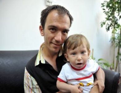 Bir Buçuk Yaşında Babasının Böbreğiyle Hayata Tutundu