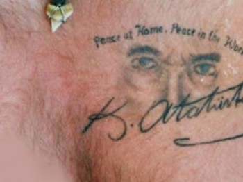 İngiliz ailenin Atatürk sevgisi şaşırttı