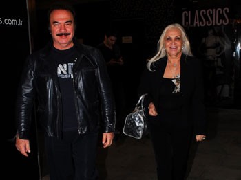 Orhan Gencebay Ve Sevim Emre Akşam Yemeğinde