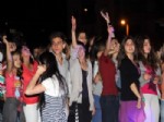 ZEMHERI - Çilek Festivalinde Zemheri Gurubu Eğlendirdi