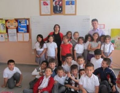 İngilizceyi Eğlenerek Öğrendiler