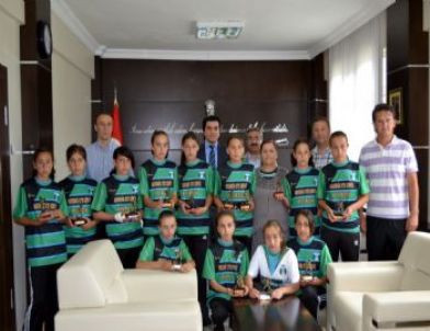 Kaymakam Akıl, “ayvacık’ın Sultanları”nı Kutladı