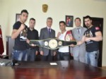 FAIK ARıCAN - Kick Boks Dünya Şampiyonu Varol Afşin'de
