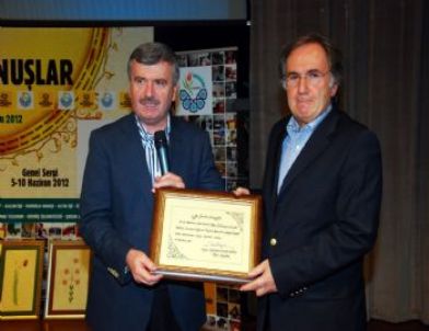 Altın Dokunuşlar Sergisi Ünlü İsimleri Ağırladı