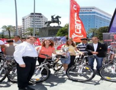 Gençler Bisikletlerini Törenle Aldı