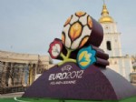 EURO 2012 - Ukrayna’ya 24 Saat İçerisinde 17 Bin Taraftar Geldi