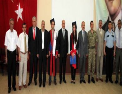 Nizip Meslek Yüksekokulunda Mezuniyet Töreni Gerçekleştirildi