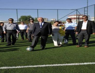 Yenimahalle'ye Her Hafta İki Park