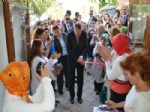 KAVACıK - Başbakan'dan Sürpriz Sergi Açılışı