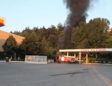 Benzin İstasyonu Yanında Korkutan Yangın