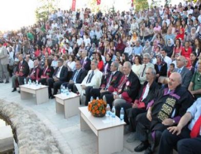 Fırat Üniversitesi  İnsani ve Sosyal Bilimler Fakültesi'nde Mezuniyet Töreni