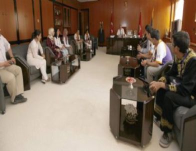 Türkçe Olimpiyatlarına Katılan Öğrenciler’den Güzelbey'e Ziyaret