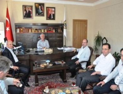 AK Parti Milletvekillerinden Göreme Belediyesi’ne Ziyaret