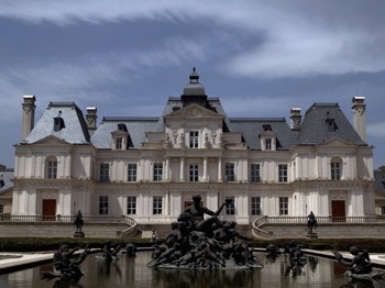 Tarihi Şatoyu 50 Milyon Dolar Harcayarak Kopyaladılar