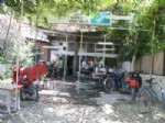 RESUL ÇELIK - Akhisar'da Kahvehaneye Silahlı Saldırı