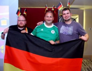 Tatildeki Alman ve Hollandalılar Euro 2012’yi Birlikte İzledi