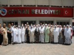 İSMAIL MERT - Çeçen Tarikat Mensubu Kadınlardan Başkan Sözlüye Teşekkür Ziyareti