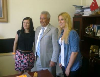 GSK Gönüllülerinden Vali Yardımcısına Ziyaret