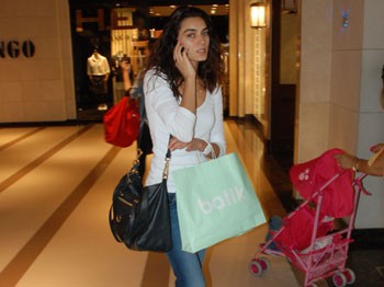 Hande Subaşı Tatil Zamanı