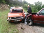 AHMET OKTAY - Harmancık'ta Kaza: 3 Yaralı