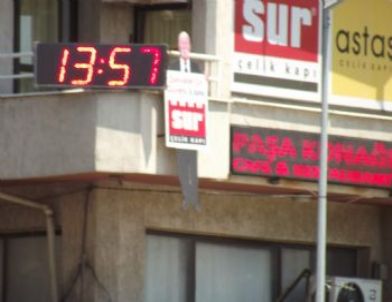 Termometre 57 Dereceyi Gösterdi