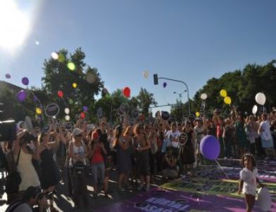 Kadınlardan 'kürtaj' Yürüyüşü