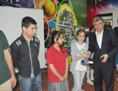 Başarılı Öğrenciler Ödüllendirildi