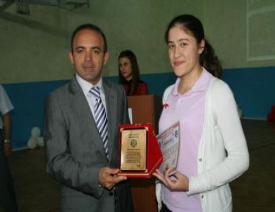 Devrek Hamidiye Anadolu Lisesi’nden Mezuniyet Töreni