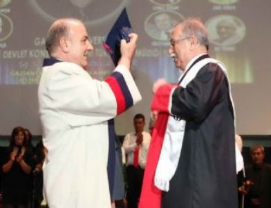Yücel Paşmakçı’ya GAÜN’den Fahri Doktora Unvanı Verildi