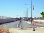 MEHMET KARTAL - Akçakale Sınır Kapısı'nda Geçişler Vergilere Takıldı