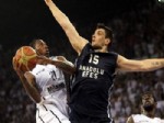 KEREM GÖNLÜM - Beşiktaş Milangaz'ı 69-67 Mağlup Eden Anadolu Efes Seriyi 2-1'e Getirdi