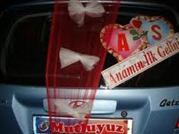 Birbirinden ilginç gelin arabası yazıları
