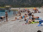 Ölüdeniz’de Termometreler 35 Dereceyi Gördü
