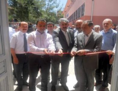 Balkar İlköğretim Okulunda Resim Sergisi