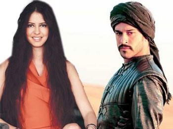 Burak Özçivit'ten Evlilik Sinyali