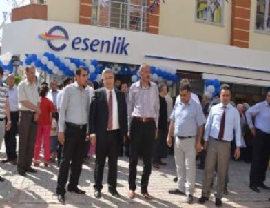 Esenlik 27. Süpermarketini Açtı