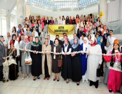 Konya’da Altın Dokunuşlar Sergisi.