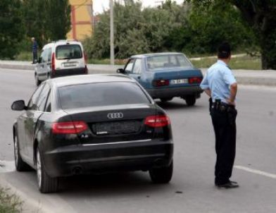 MHP Genel Başkanı Bal'ın Makam Otomobilin Çarptığı Kadın Hayatını Kaybetti