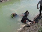MAHMUT KUŞ - Serinlemek İsteyen Tarım İşçisi Sulama Kanalında Boğuldu